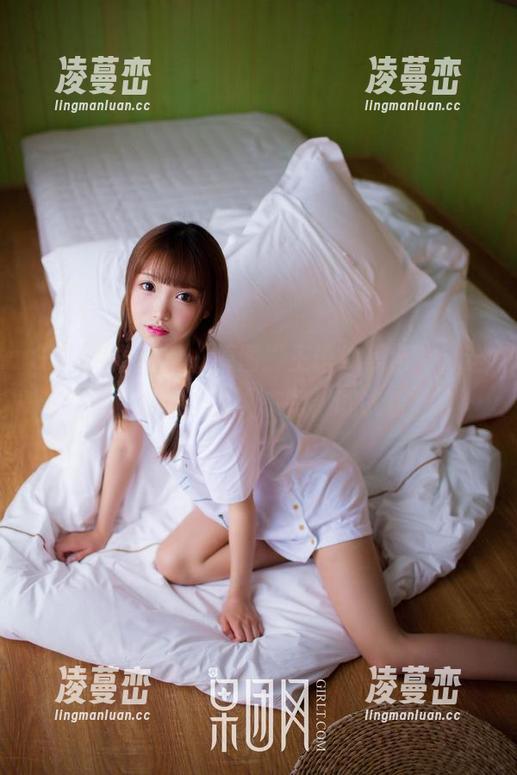 GIRLT果团网 - 原图“王语纯黑色”，这表情就像在说“来吧，试试看”