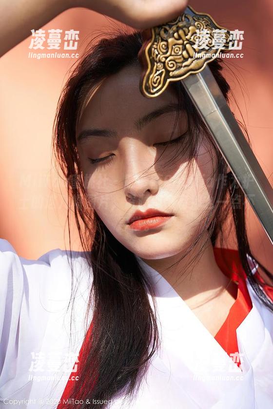MiiTao蜜桃社 - 陆萱萱Cecilia作为护士的这几幅图片，资源似乎有那么一点不寻常。