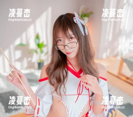巫女cos大汇演：Money冷冷在其中可是放飞了自我哦！