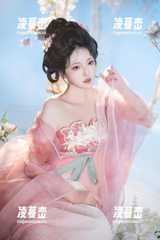 想要优雅又不失个性的御姐气质？Natsuko夏夏子的美图，绝对给你灵感！