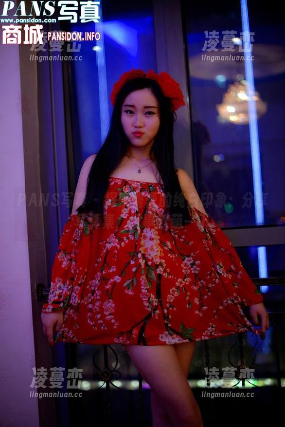 PANS写真 - 探索蕾蕾的纯白印象：分享写真集，没事软萌一下