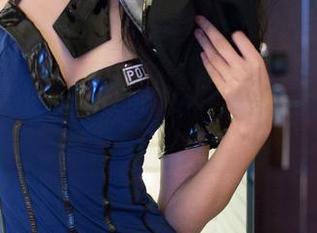 TuiGirl推女郎 – 梁棋棋在睡衣里，图集里有些意外的资源哦