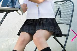 UGirls尤果网 – 这不是天使，是李思宁！大火的写真图包尽在眼前