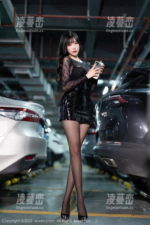 Xiuren秀人网 - 夏旖诺的泳衣套图，完美诠释了‘夏日里的轻盈’…以及我不屈的想入非非。
