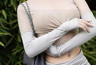 Xiuren秀人网 – 小芭乐这作品《美足》图集，时不时让我无端想到某些影视剧桥段，太有意思了吧！