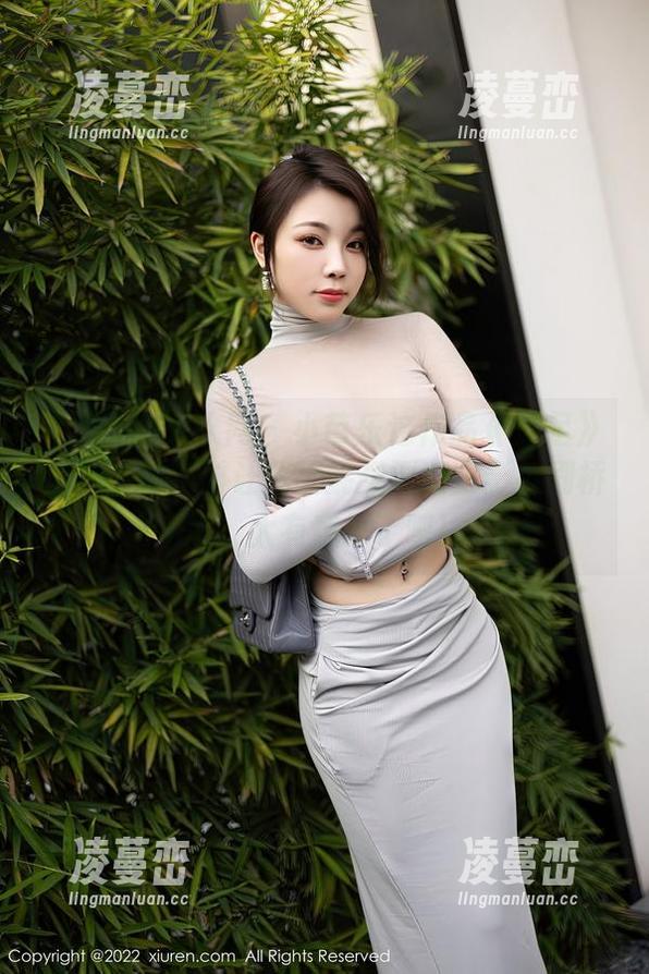 Xiuren秀人网 - 小芭乐这作品《美足》图集，时不时让我无端想到某些影视剧桥段，太有意思了吧！