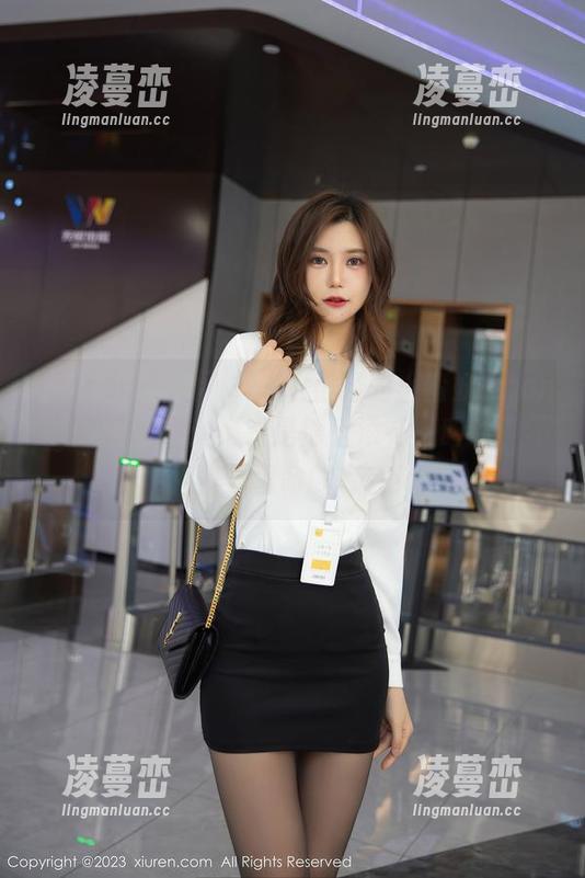 Xiuren秀人网-小蛮妖_honey Xiuren秀人网 - 一本正经的小蛮妖_honey红裙图集:绝对是锦上添花,哈哈,不,是要害命的存在!