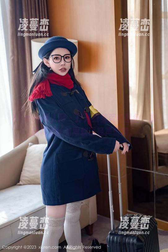 Xiuren秀人网 - 打开张美荧的图包，发现裤里丝如同软语轻声低喃。