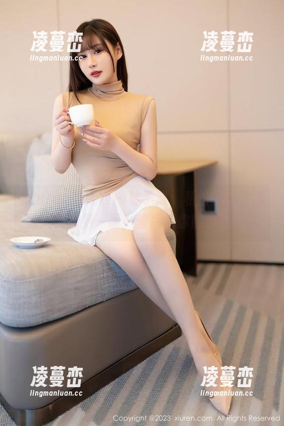 Xiuren秀人网 - 林子遥：私拍作品，清纯之外的另一面，偷偷问你能看到不？