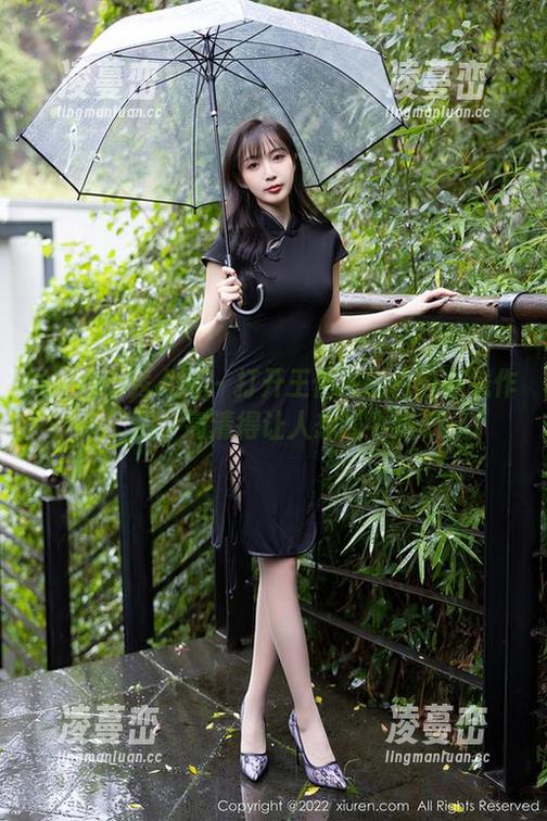Xiuren秀人网 - 打开王伊纯的白色在线作品，高清得让人想喝牛奶