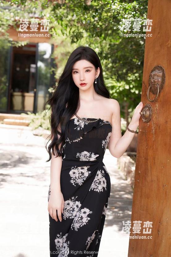 Xiuren秀人网 - 哎呦！还以为是结果卷子，其实是玥儿玥er的校服福利图片！