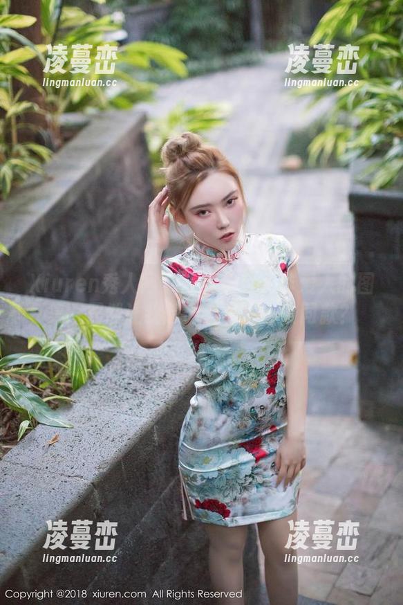 Xiuren秀人网 - 短裙与良人非爱人的图集，居然让我想为自己买一条同款？