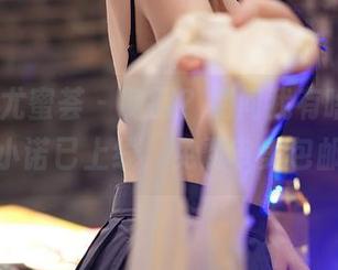 YouMi尤蜜荟 – 制服？别问我有啥资源，熊小诺已上线，免费审美包邮！