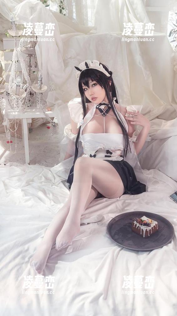 在线领略七七娜娜子的原图，确实是个有故事的“圣诞魔太郎”，只可惜故事没写完...