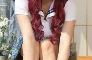 丽柜 – 最新套图，文芮说“少女”其实是一种心态？