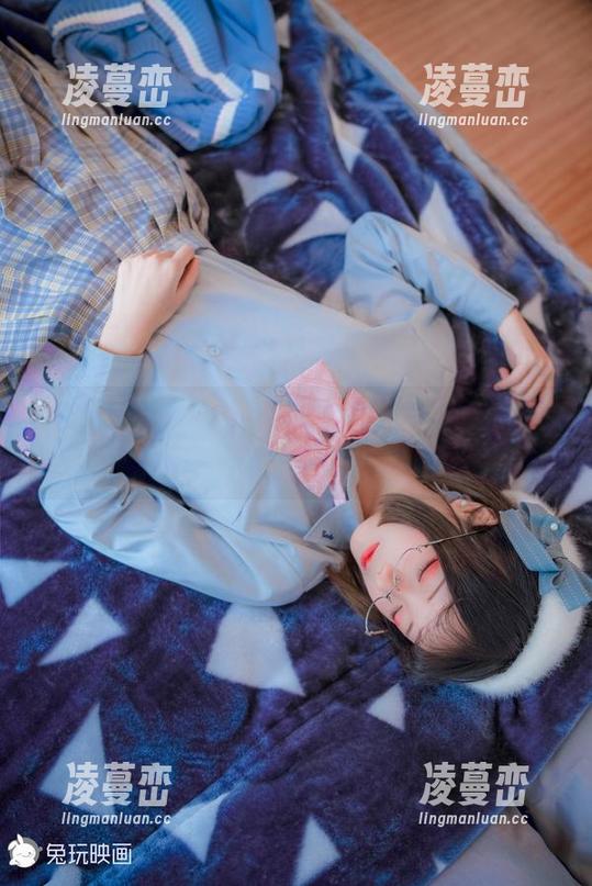 制服裙为主，裸腿为辅：兔玩映画合集，腿控请自带口水布！