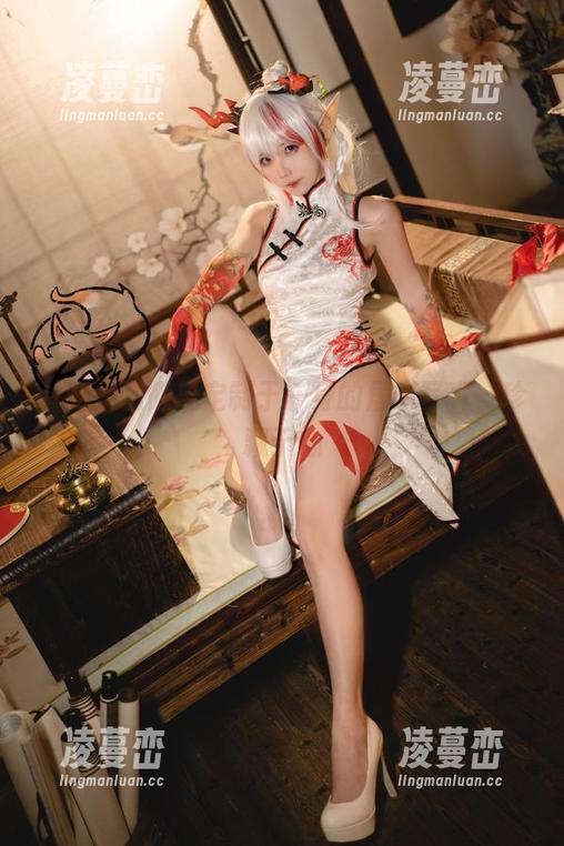卜呦集慵懒与定制于一身的居家写真，珍藏于心