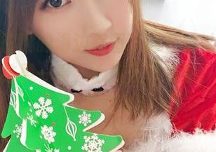 小女巫露娜的海边美图，刚开始以为没啥特别，结果一看，心底五味杂陈，我该为此深思吗？
