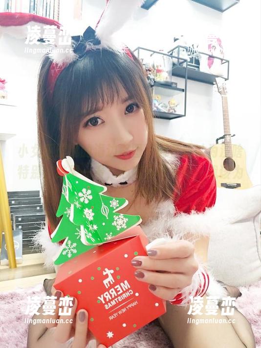 小女巫露娜的海边美图，刚开始以为没啥特别，结果一看，心底五味杂陈，我该为此深思吗？