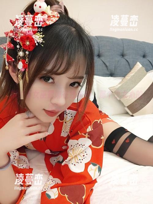 聊聊小女巫露娜在线美图，那个少女心的我怎么也逃不开。