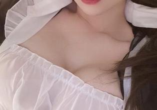 在线美图竞赛：小泉学姐吖在涞觅中疯玩记