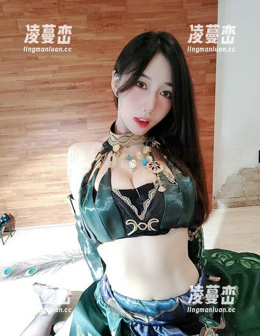 微密圈 - 小玉吃果冻的套装像极了给自己加的滤镜！不信？原图看着，下载安心！