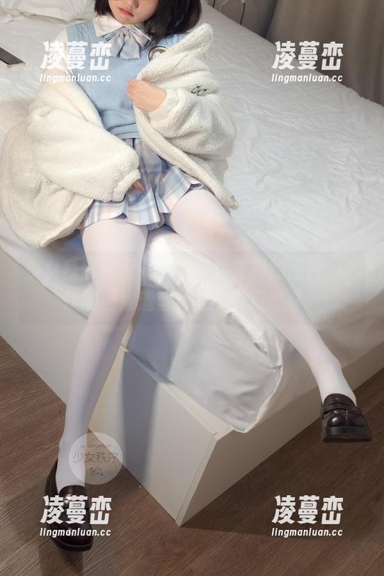 少女秩序 - 又是一组乐栀定制的图片，这次的御姐造型竟让我有点想穿。