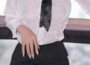 尤蜜荟 – 看娜露Selena的蕾丝美图，你会不会也想下载一波？
