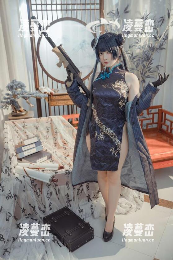 妹妹很会摆pose，屿鱼套图看呆了!