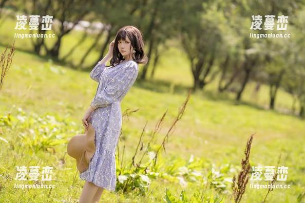 校服COS？星之迟迟的演绎让我想问：这是在干嘛？