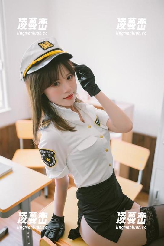 请看最新图库，星黛鹿鹿i在教室里的“学术探讨”，果然是惹人好奇！