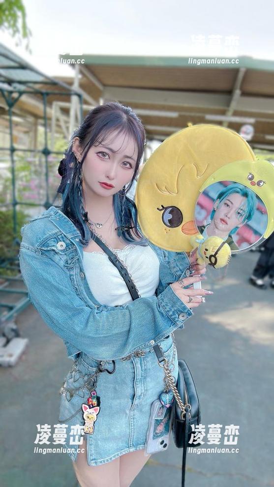 月城委员会，黑暗修女全套写真，你这次是真实感爆表！