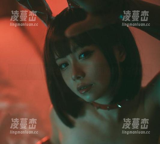 末夜787壁纸合集——毛衣里的轻松与慵懒