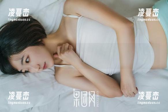 果团网 - 王语纯的“无圣光”死库水，让我们重新定义套图的意义！