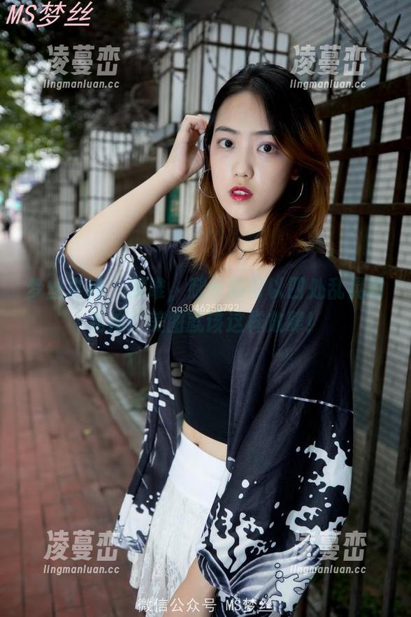 梦丝女神 - 灵唯，腿长到可以四处乱晃的私拍！美图就该这样放肆！