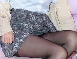 森萝财团 – 卉子护士高清段落，细节里流露出什么不安分的情绪？