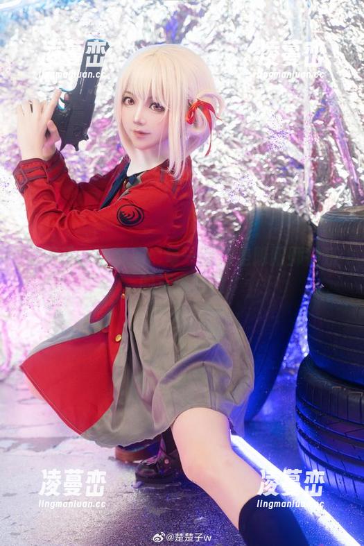 楚楚子w摄影集：每一张都是阴阳师神乐的深邃体验