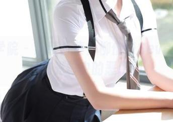 模范学院 – 泳装合集？柳侑绮Sevenbaby在光影中的恶作剧