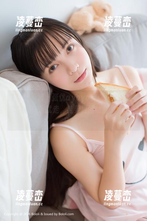 波萝社 - 哇，张优ayoyo穿这红裙，我本以为刷一下就走，结果原图给我来了个下马威。