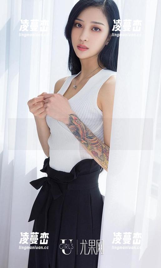 爱尤物 - 最新图册：李丽莎的裸足魔法，意外变成“出门再不穿鞋”的新版懒人！