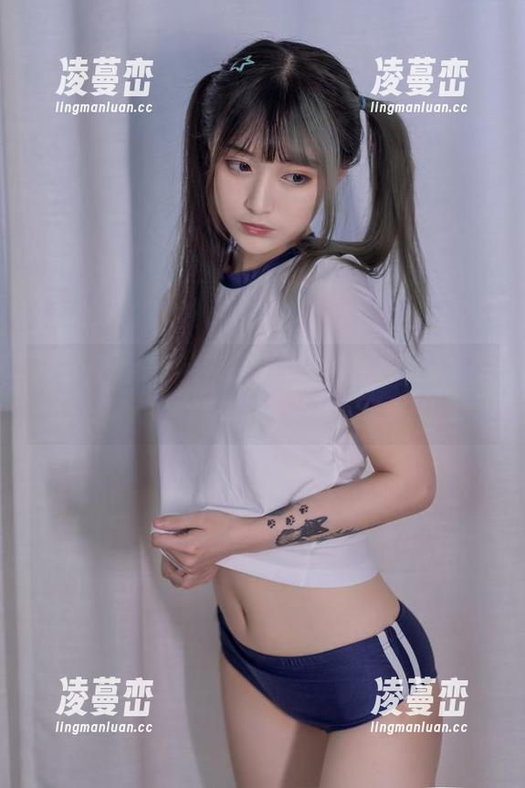 难以置信，爱老师phd的透明女仆照片每张都有个小心机！