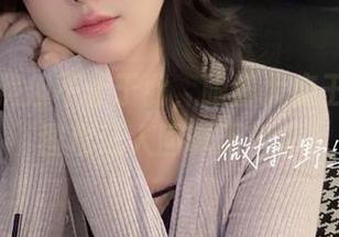关注脸照但不止于此，眼酱大魔王w的杂图也让人回味无穷。