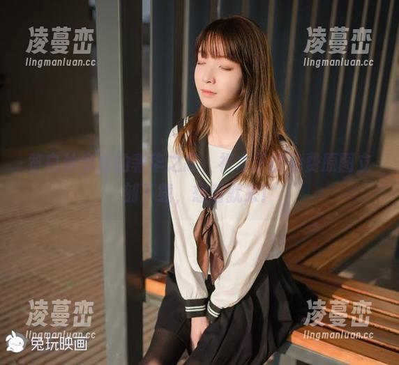 览白丝少女的奢华之态，祖木子的免费原图立刻下载，想看就来！