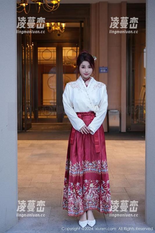 秀人网 - 乔娜娜的全集写真：别被她的温柔搞晕