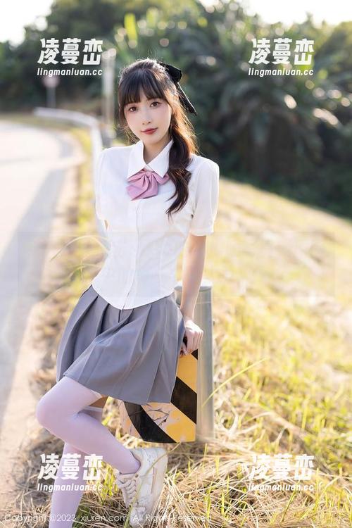 秀人网 - 晚苏susu的体操服写真：原图中的每一寸都太惹火