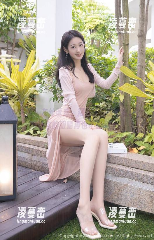 秀人网 - 灰丝诱惑，糯美子的图包资源，能让你的眼睛再也不想闭上。