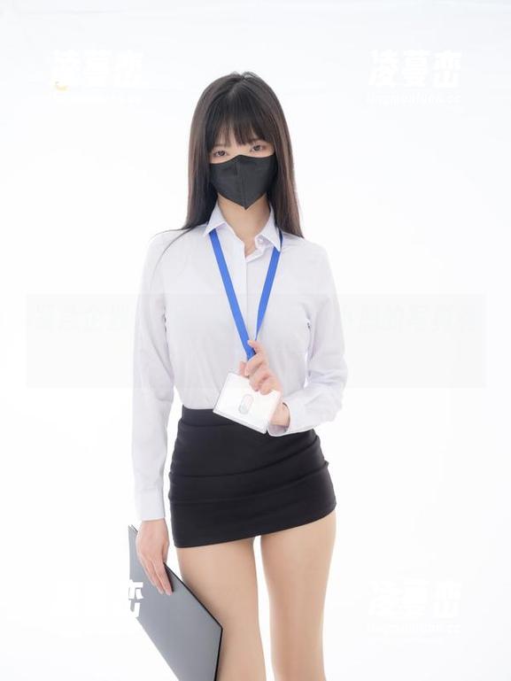 紧急企划 - 办公室福利局：小恩的写真有多撩人？