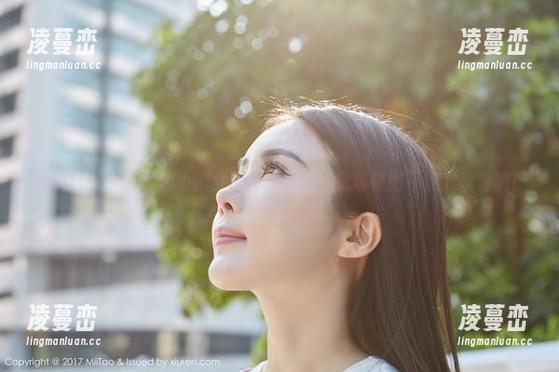 蜜桃社 - 长腿撑起小魔女lily的宇宙，免费套图不要太幸福哦！