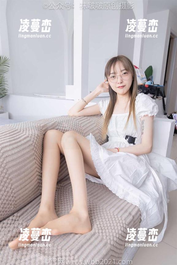 袜啵啵-小甜豆 袜啵啵 - 小甜豆的小魔女装在线,快来下载这份迷惑的美图!