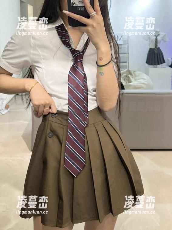 微密圈 - 最新女仆写真，陈佩奇竟然用萌眼杀把我锁死了！